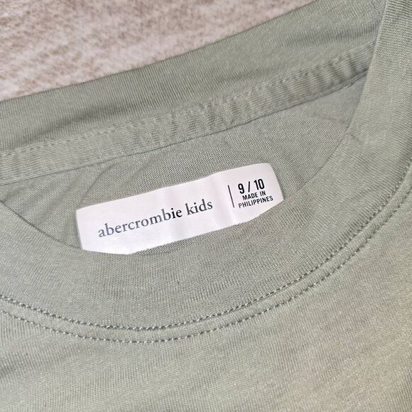 ABERCROMBIE KIDS Short Sleeve Tee Sz. 9 / 10 - Picture 3 of 3